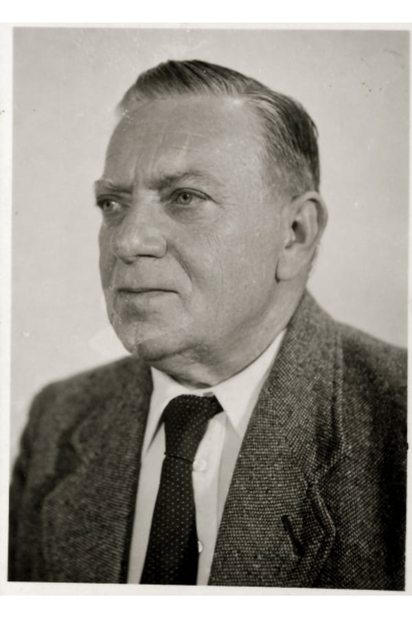 Der Enkelsprung: Fotografenmeister Karl Polzer, Stuttgart 1954